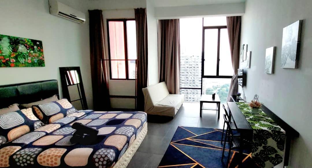 Maya Empire Studio Kampong Bukit Lanjan Exteriör bild